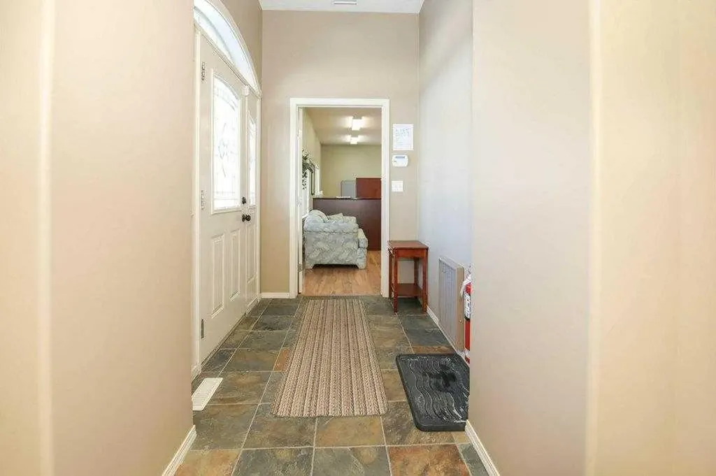 5209 49a Avenue Bentley AB T0C 0J0
