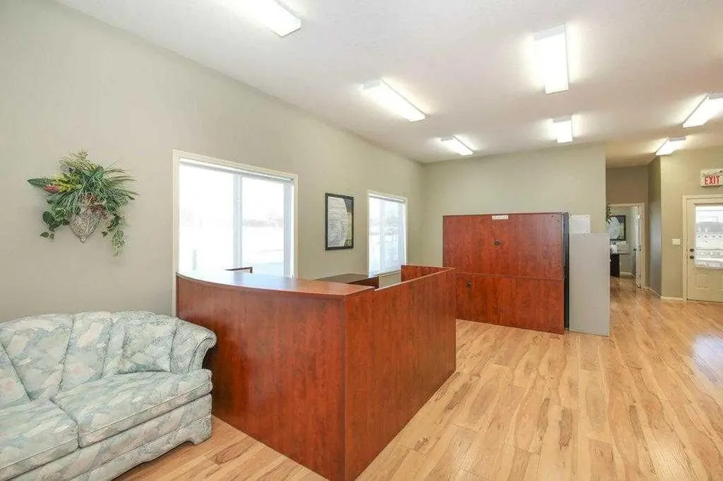 5209 49a Avenue Bentley AB T0C 0J0