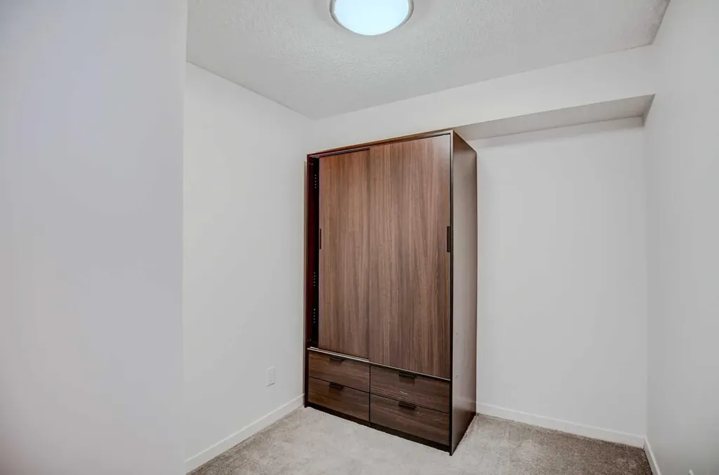 1920 11 Avenue SW Calgary AB T3C 0N8
