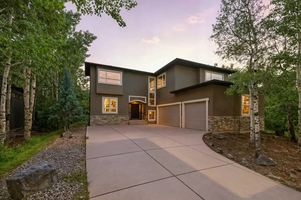 62 Posthill Drive SW Calgary AB T3M 0A8