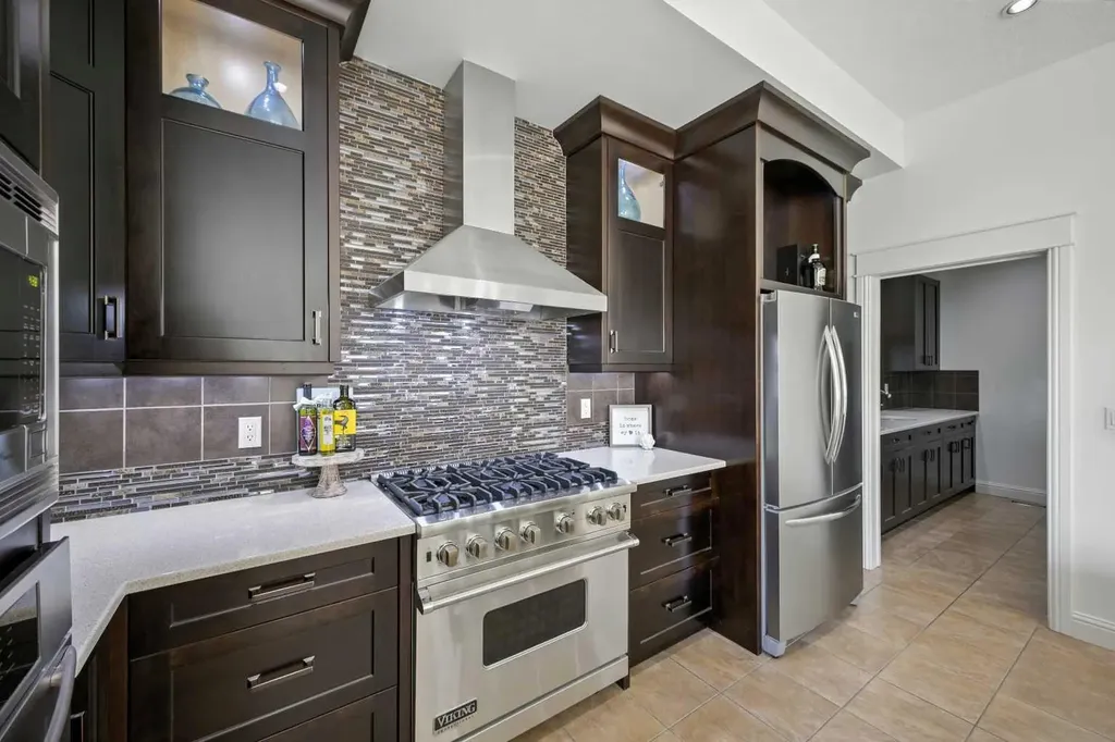 62 Posthill Drive SW Calgary AB T3M 0A8