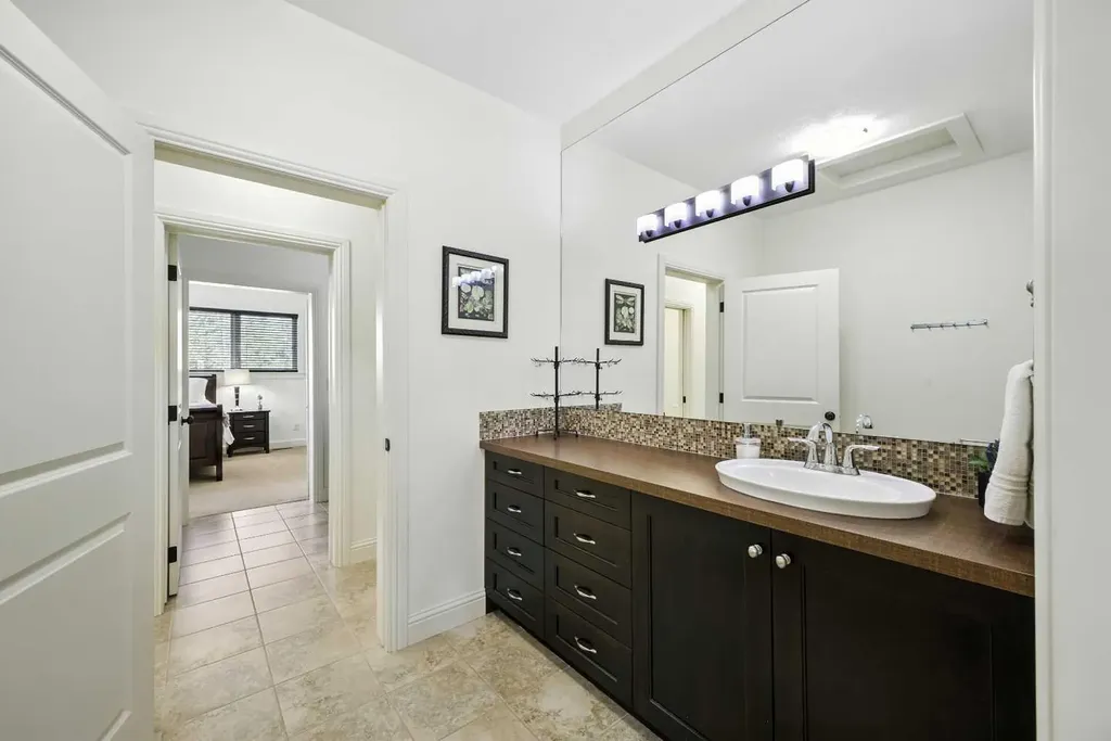 62 Posthill Drive SW Calgary AB T3M 0A8
