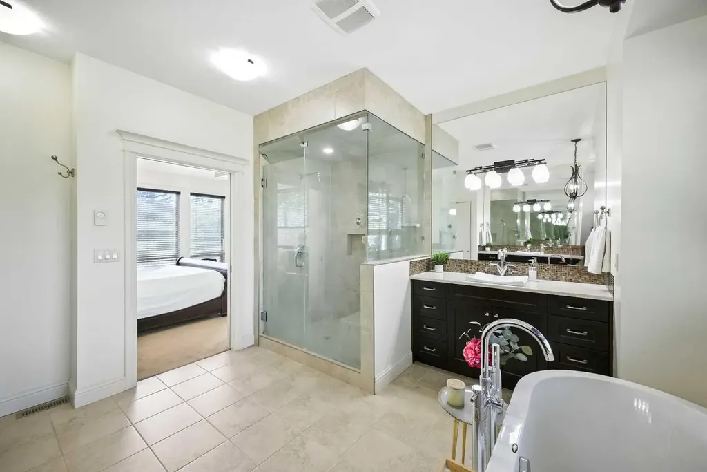 62 Posthill Drive SW Calgary AB T3M 0A8