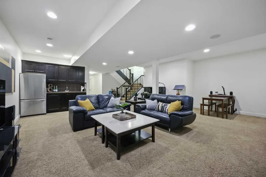 62 Posthill Drive SW Calgary AB T3M 0A8