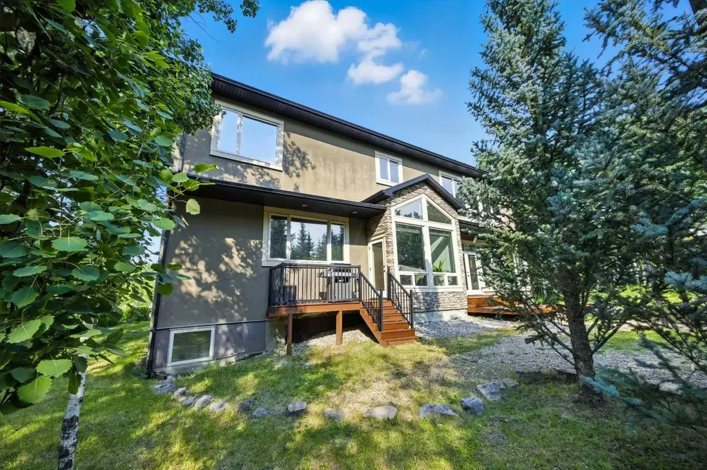 62 Posthill Drive SW Calgary AB T3M 0A8