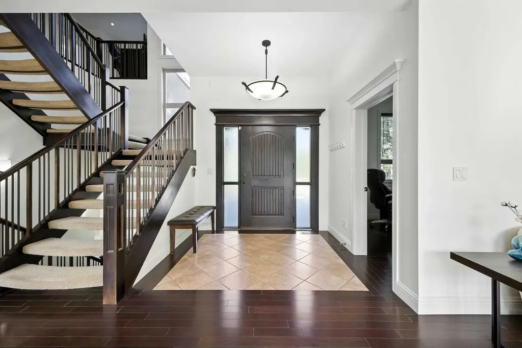 62 Posthill Drive SW Calgary AB T3M 0A8