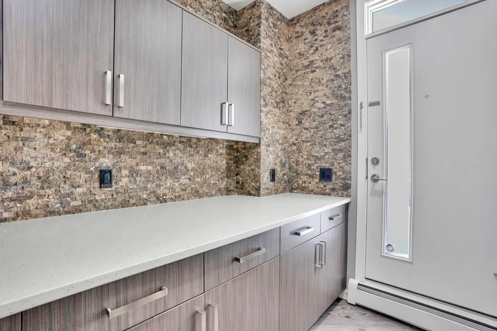 10 Westpark Link SW Calgary AB T3H0Y5