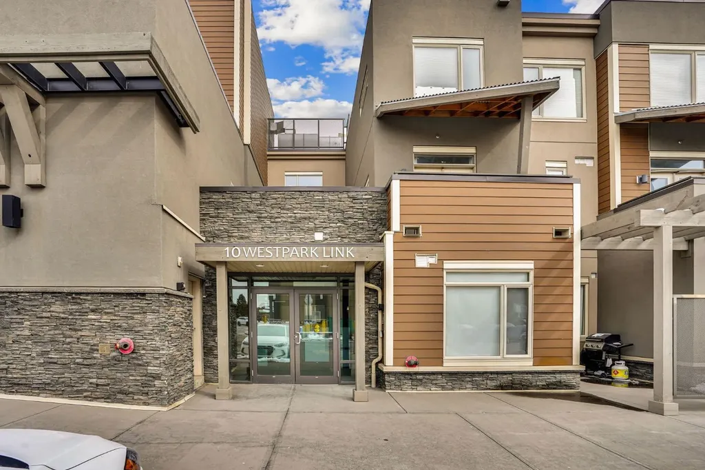 10 Westpark Link SW Calgary AB T3H0Y5