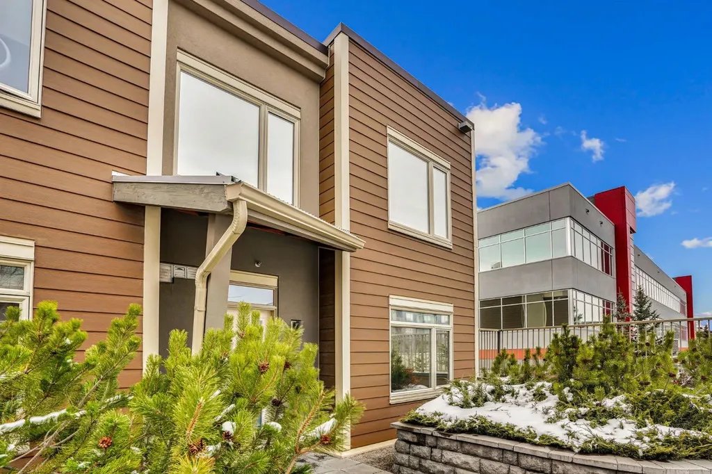 10 Westpark Link SW Calgary AB T3H0Y5