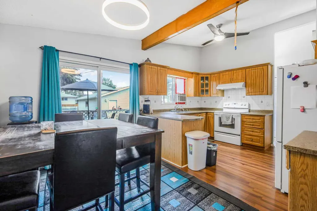 5112 Maryvale Drive NE Calgary AB T2A 2T4