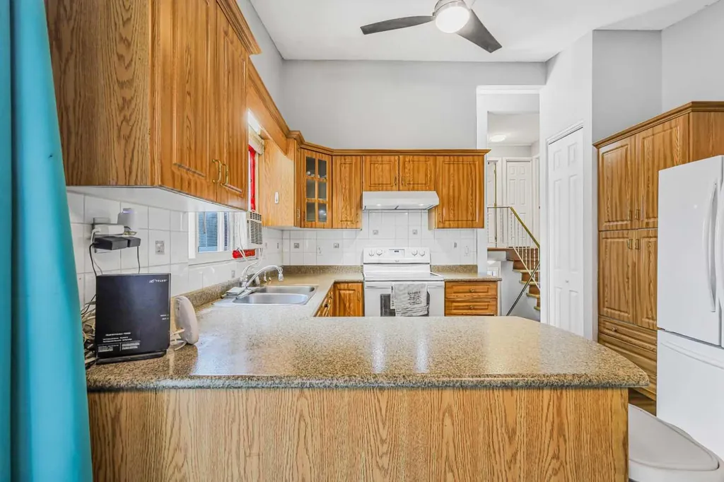 5112 Maryvale Drive NE Calgary AB T2A 2T4