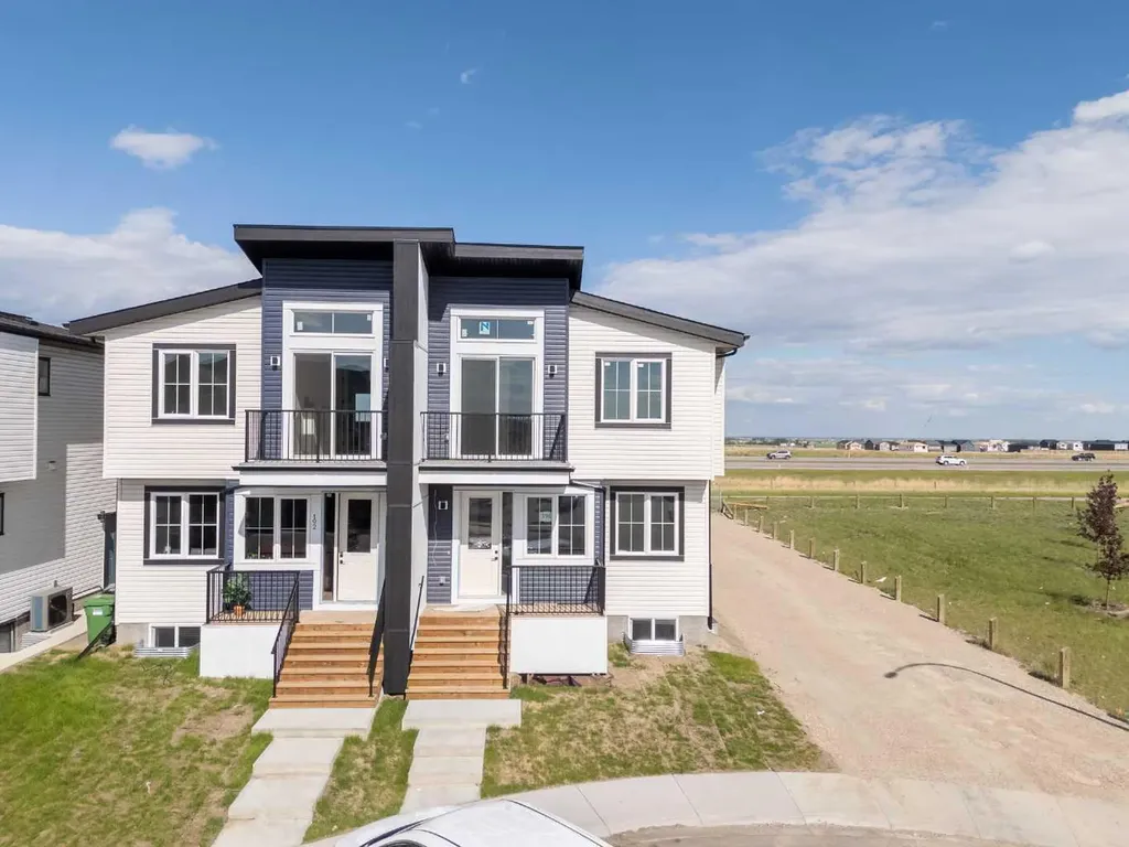 196 Saddlelake Manor NE Calgary AB T3J2L5