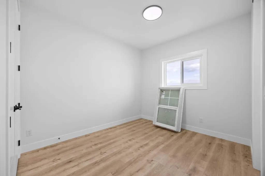 196 Saddlelake Manor NE Calgary AB T3J2L5