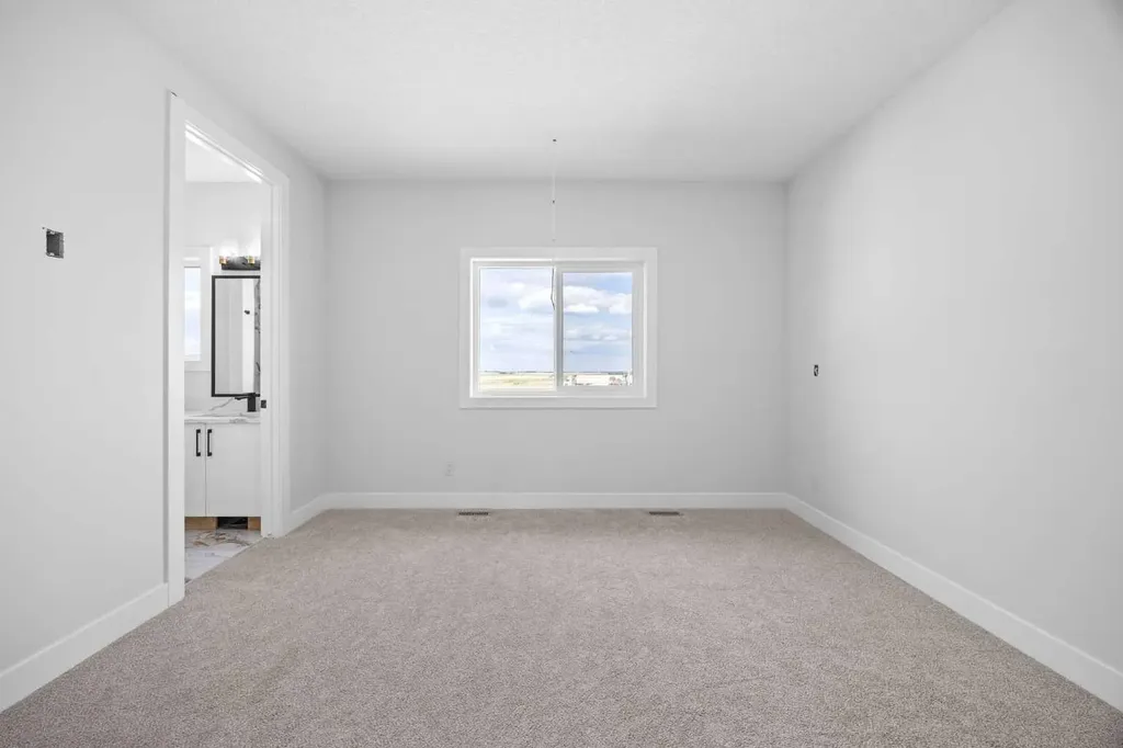 196 Saddlelake Manor NE Calgary AB T3J2L5