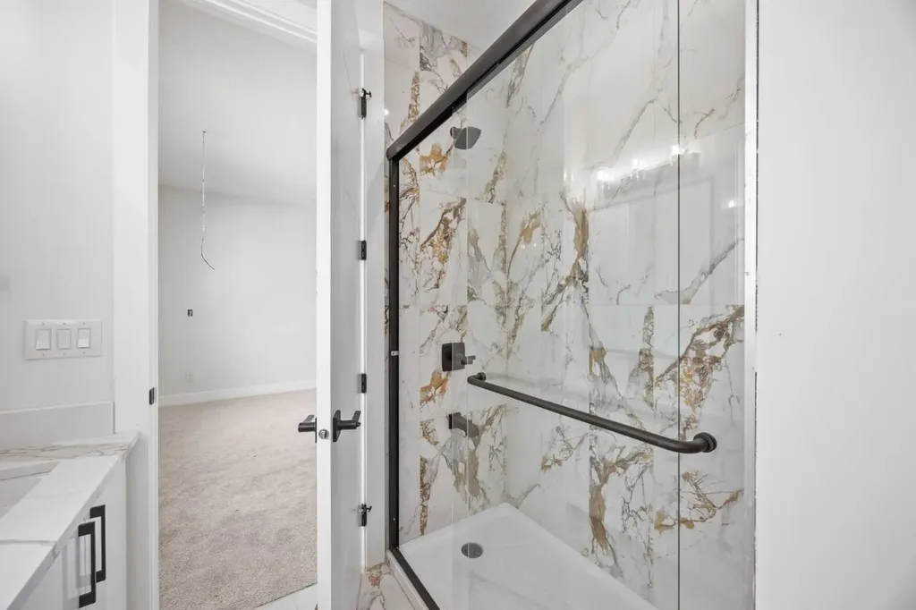 196 Saddlelake Manor NE Calgary AB T3J2L5
