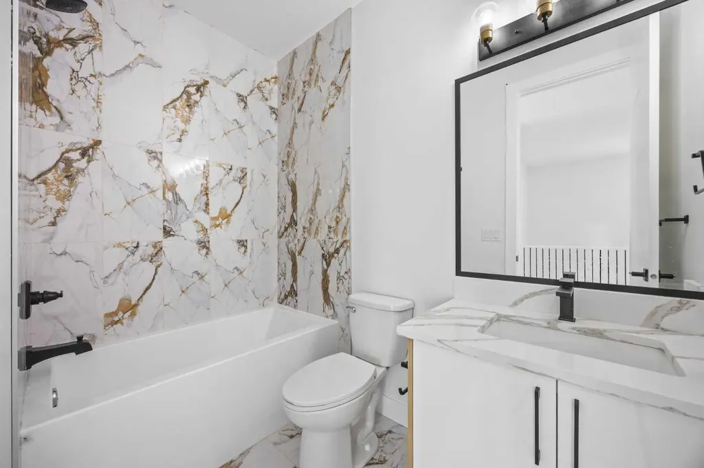 196 Saddlelake Manor NE Calgary AB T3J2L5