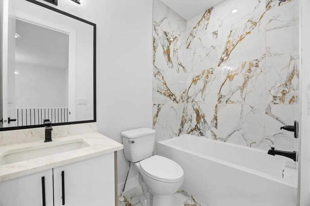196 Saddlelake Manor NE Calgary AB T3J2L5