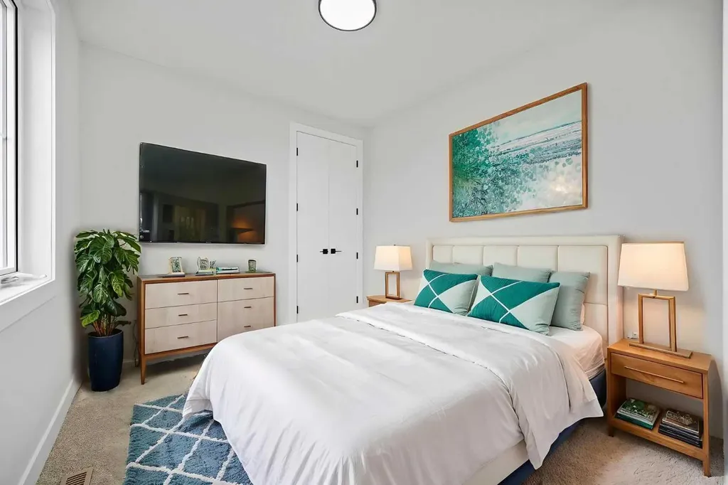 196 Saddlelake Manor NE Calgary AB T3J2L5