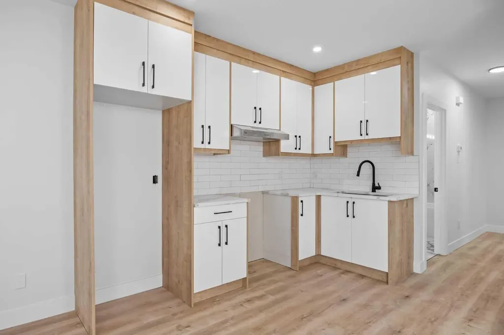 196 Saddlelake Manor NE Calgary AB T3J2L5