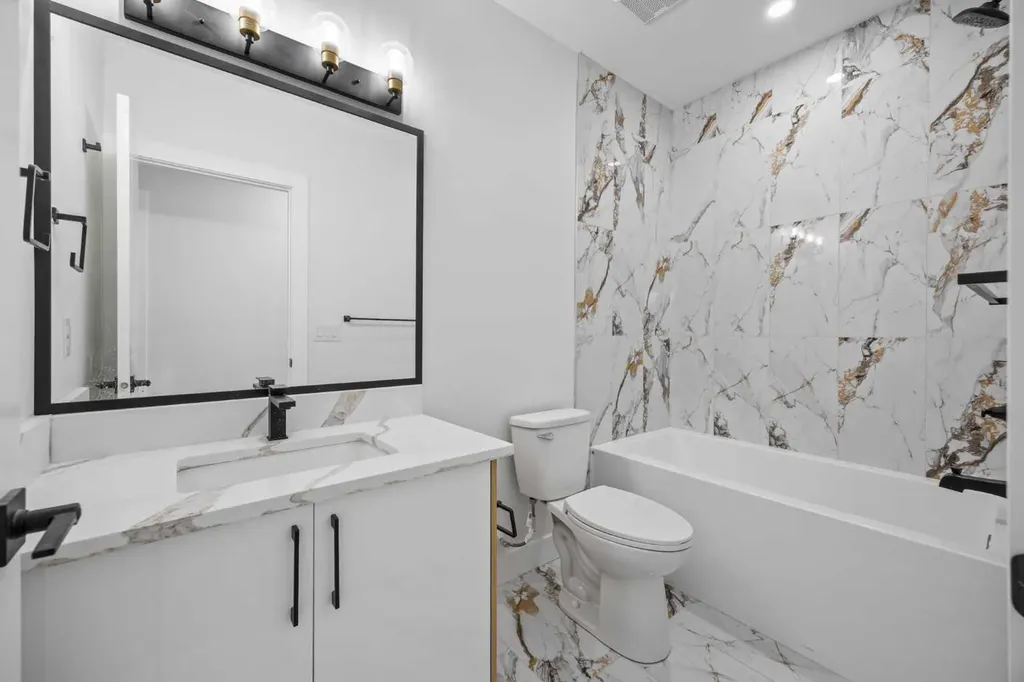 196 Saddlelake Manor NE Calgary AB T3J2L5