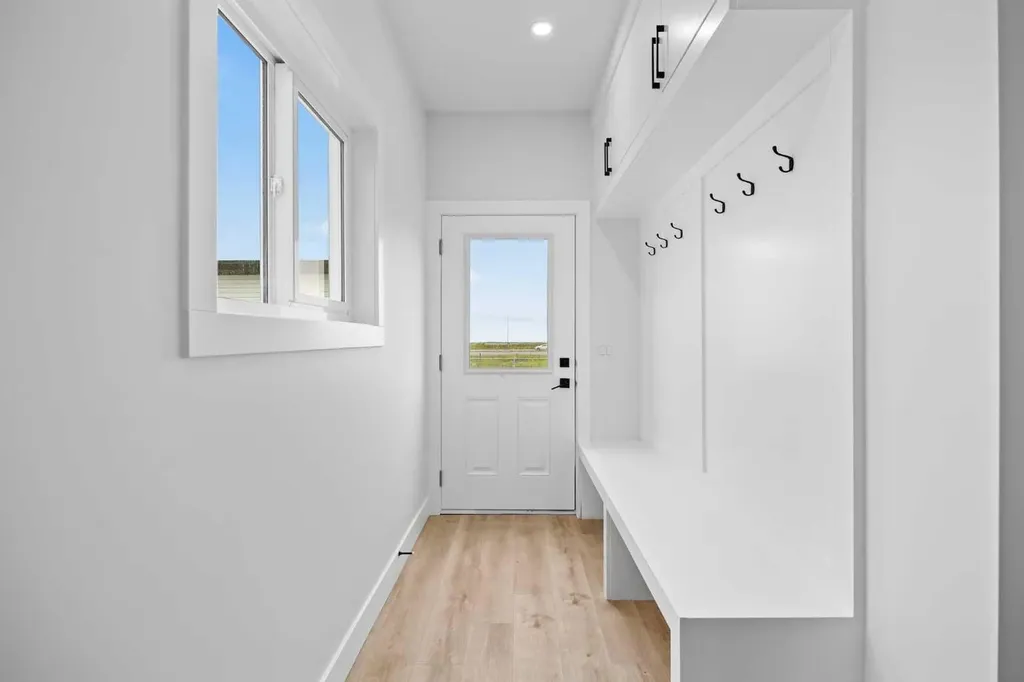 196 Saddlelake Manor NE Calgary AB T3J2L5