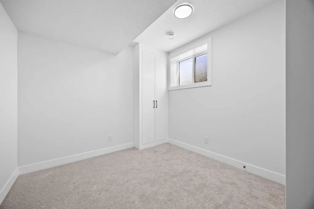 196 Saddlelake Manor NE Calgary AB T3J2L5