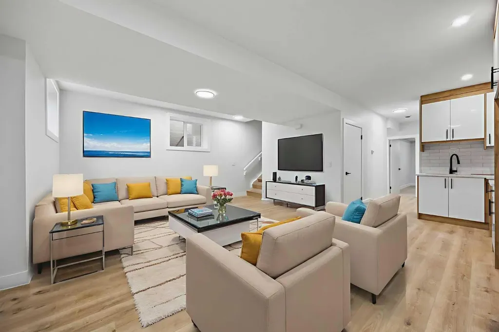 196 Saddlelake Manor NE Calgary AB T3J2L5