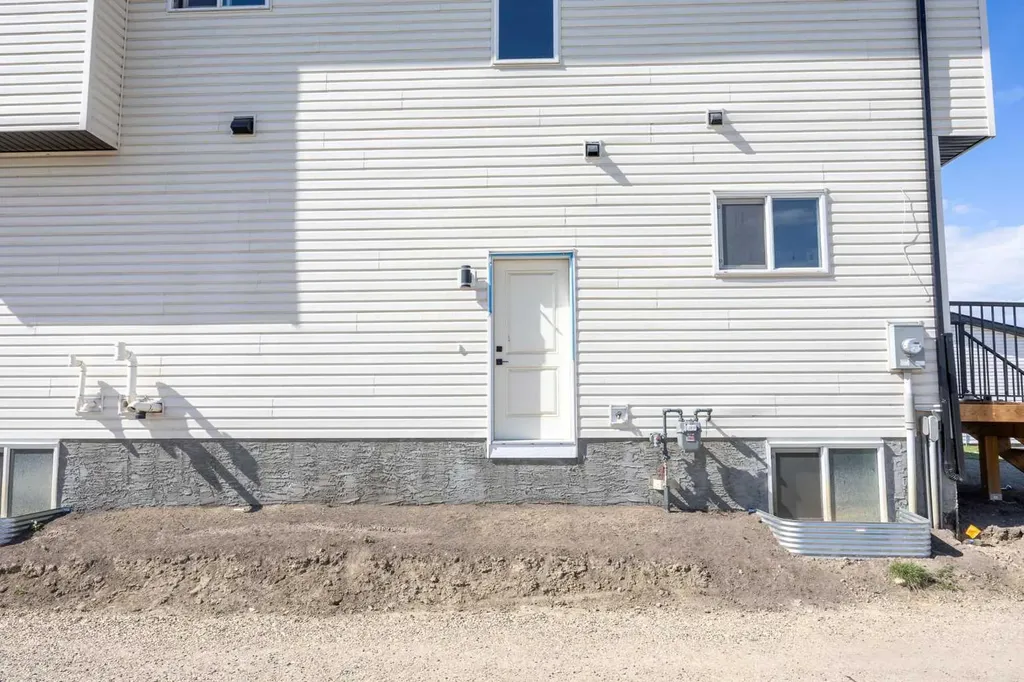196 Saddlelake Manor NE Calgary AB T3J2L5