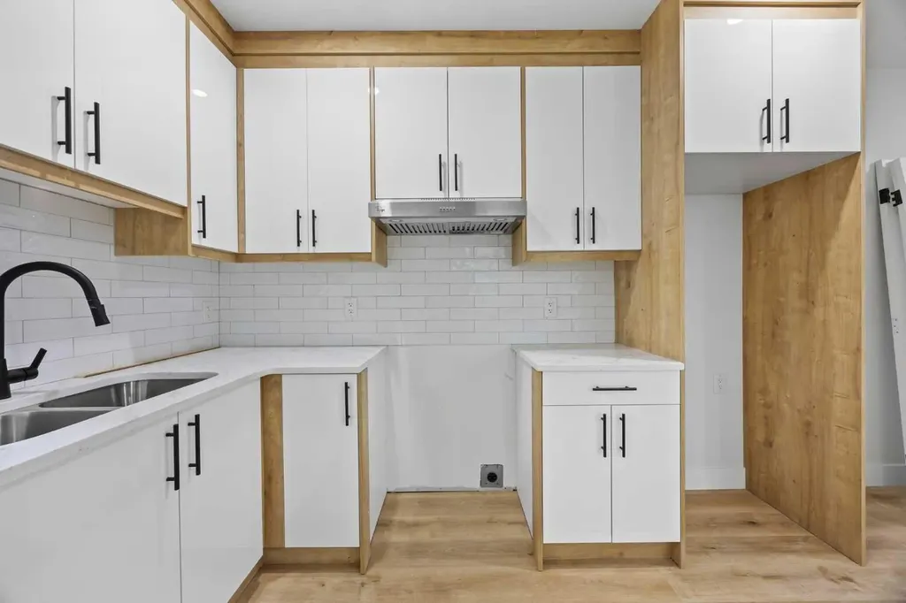 196 Saddlelake Manor NE Calgary AB T3J2L5