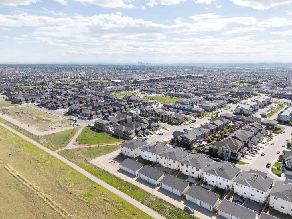 196 Saddlelake Manor NE Calgary AB T3J2L5