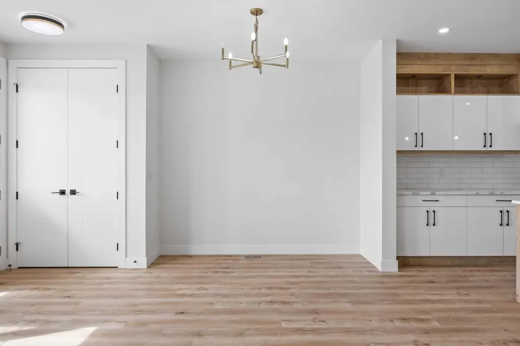 196 Saddlelake Manor NE Calgary AB T3J2L5
