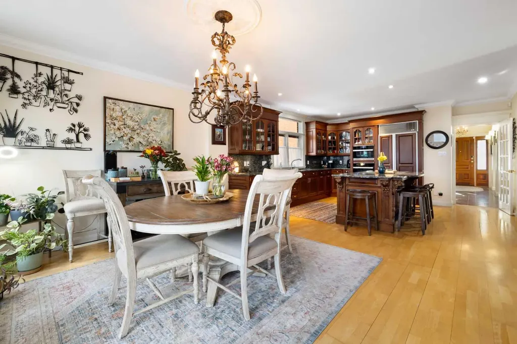 1727 24 Street SW Calgary AB T3C 1J2