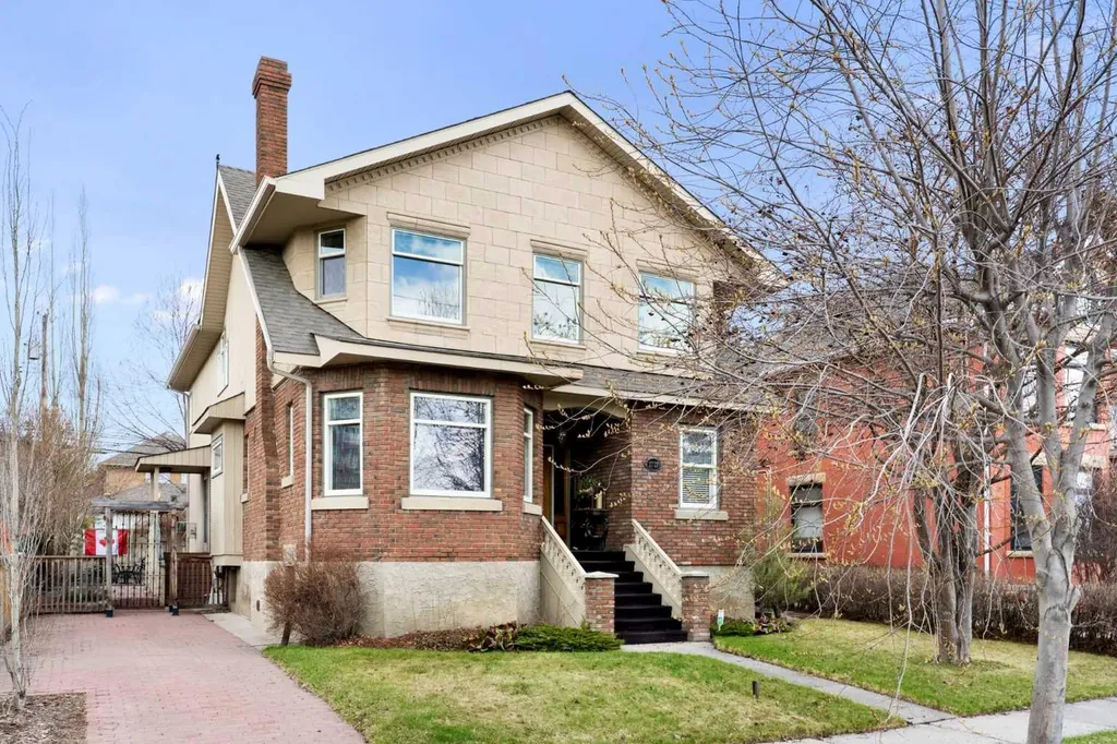 1727 24 Street SW Calgary AB T3C 1J2