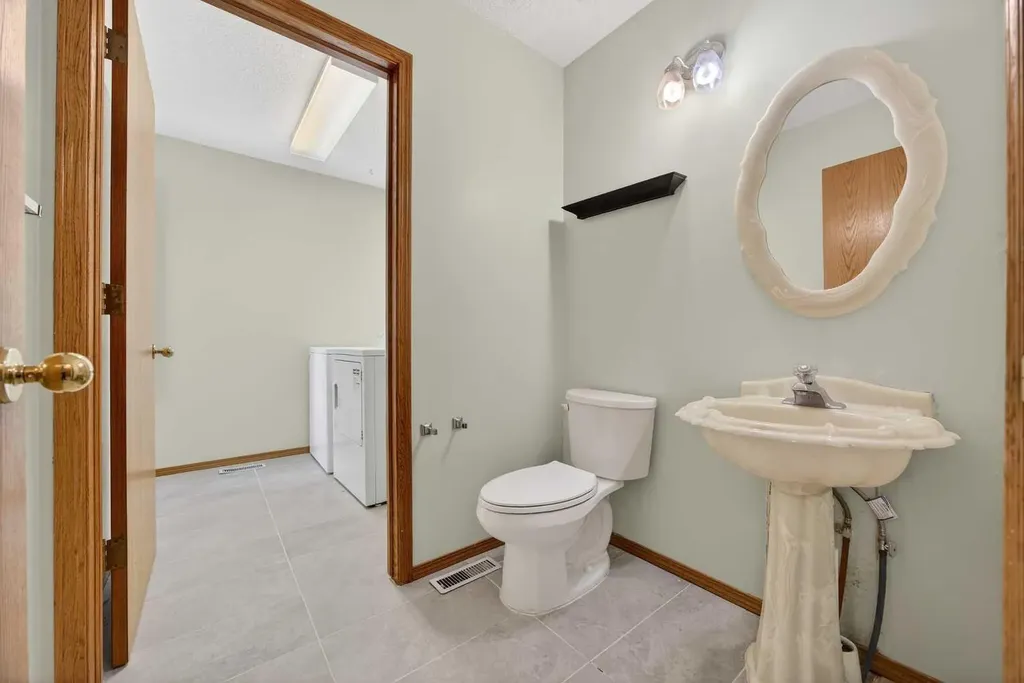 90 Hawkmount Green NW Calgary AB T3G 2T9