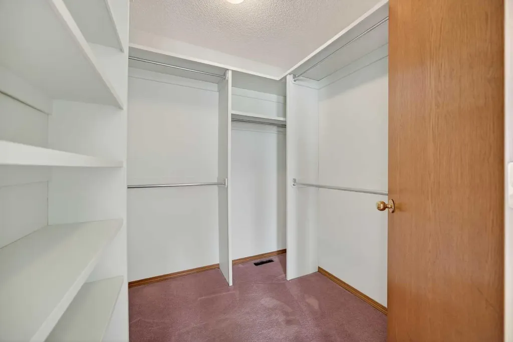 90 Hawkmount Green NW Calgary AB T3G 2T9