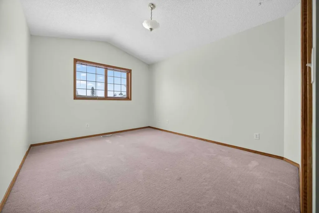 90 Hawkmount Green NW Calgary AB T3G 2T9