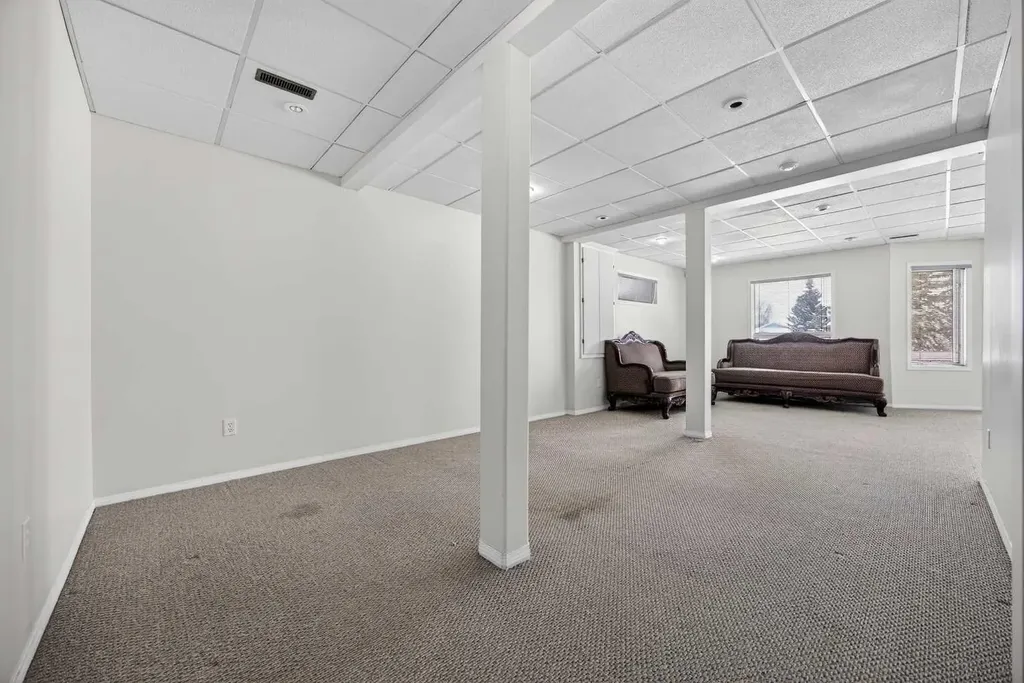 90 Hawkmount Green NW Calgary AB T3G 2T9