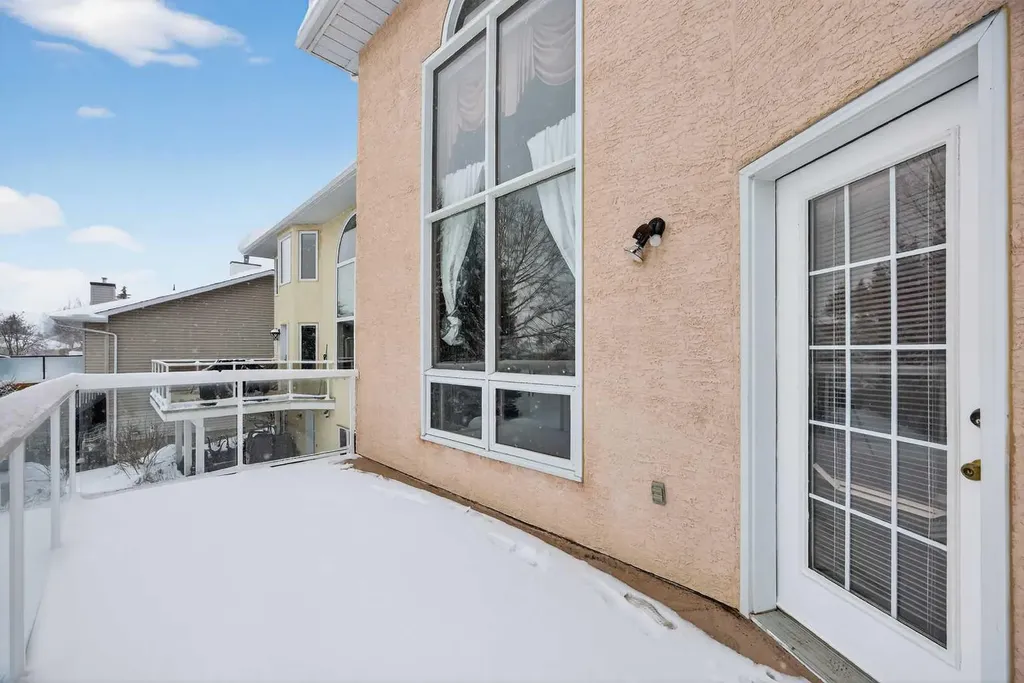 90 Hawkmount Green NW Calgary AB T3G 2T9