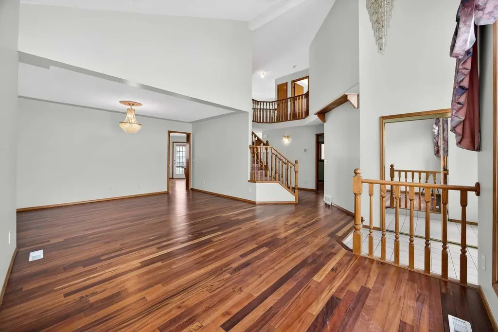 90 Hawkmount Green NW Calgary AB T3G 2T9