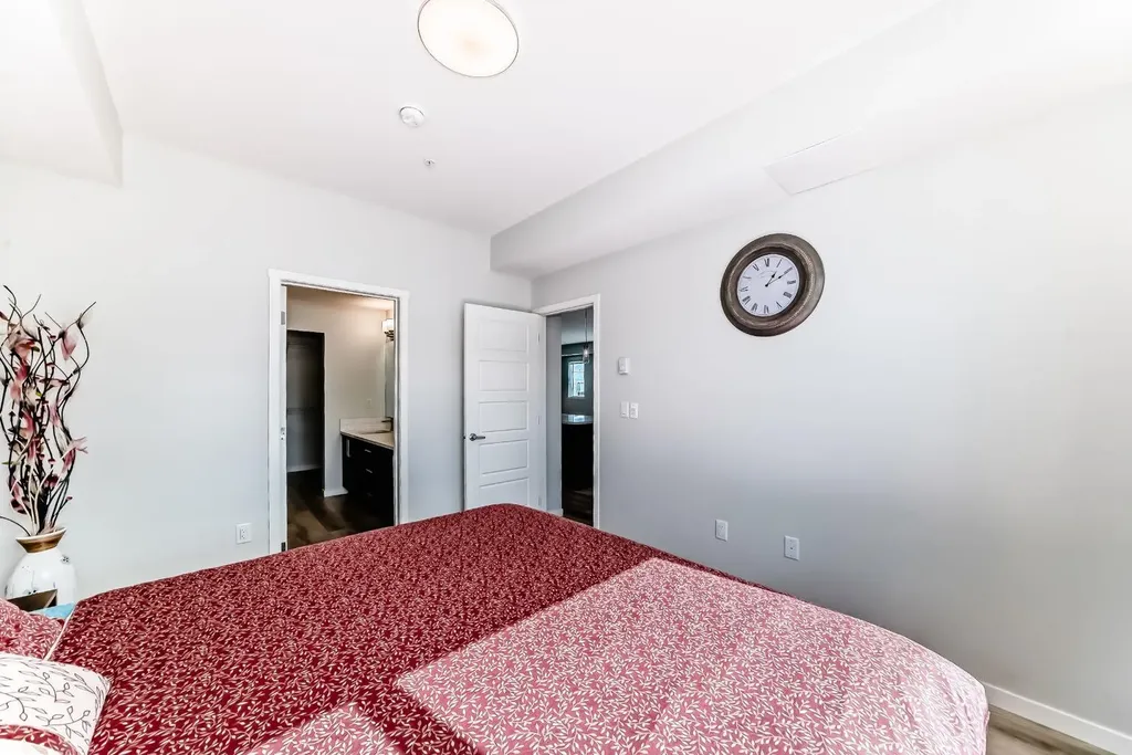 33 Carringham Gate NW Calgary AB T3P 2H6