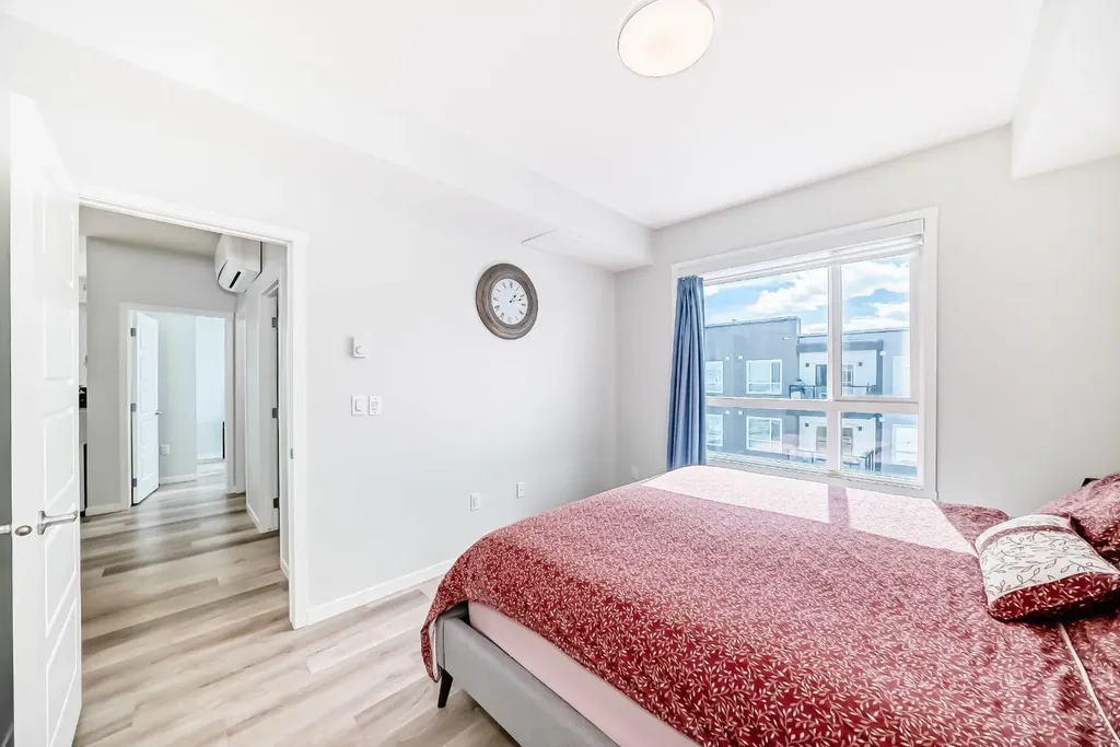33 Carringham Gate NW Calgary AB T3P 2H6