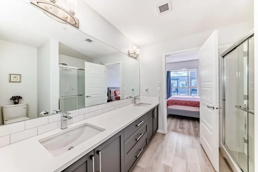 33 Carringham Gate NW Calgary AB T3P 2H6
