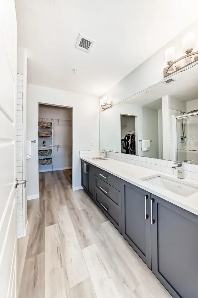 33 Carringham Gate NW Calgary AB T3P 2H6