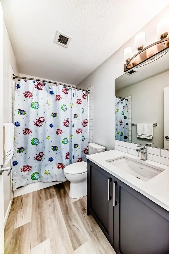 33 Carringham Gate NW Calgary AB T3P 2H6