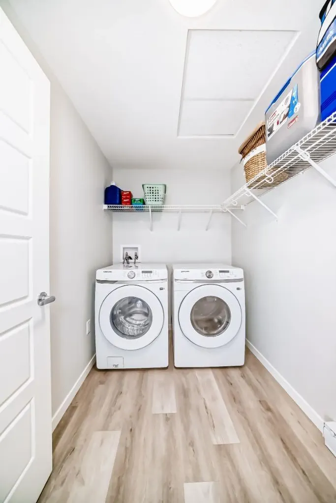 33 Carringham Gate NW Calgary AB T3P 2H6