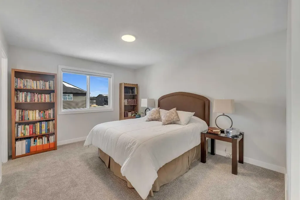 674 Creekmill Court SW Airdrie AB T4B 5J8