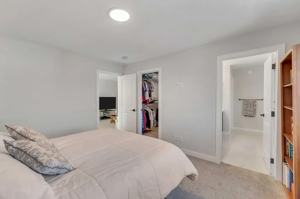 674 Creekmill Court SW Airdrie AB T4B 5J8