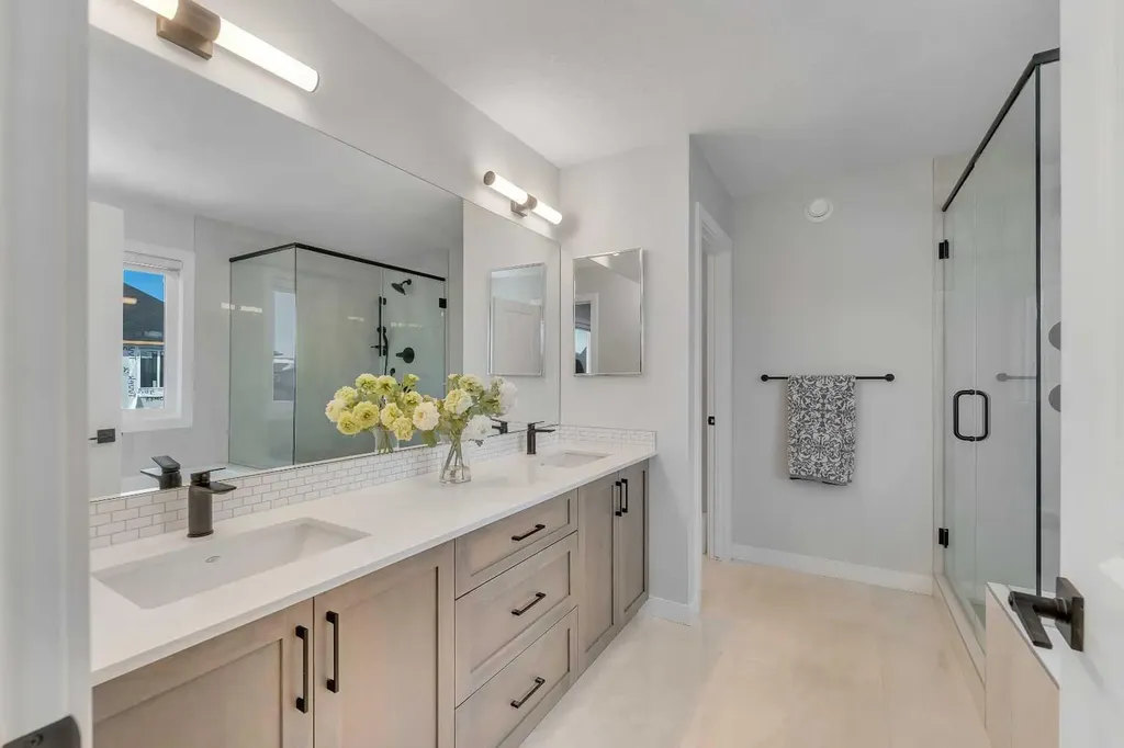 674 Creekmill Court SW Airdrie AB T4B 5J8