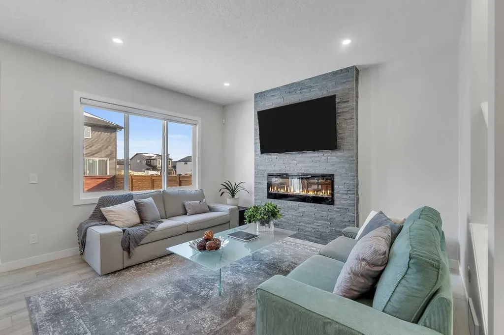 674 Creekmill Court SW Airdrie AB T4B 5J8