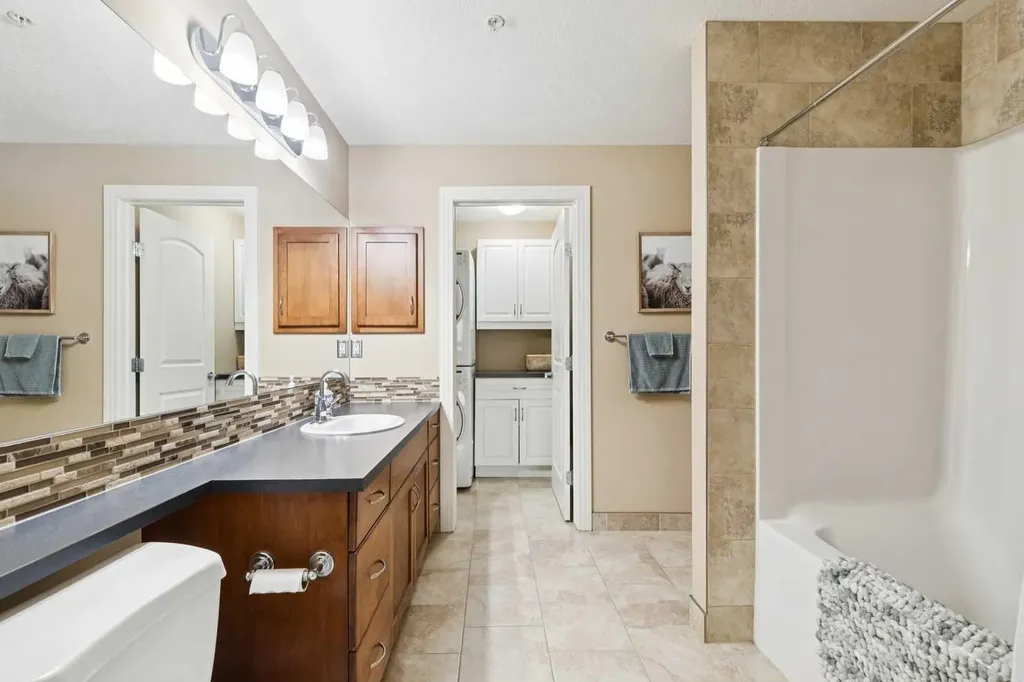 3101 34 Avenue NW Calgary AB T2L 2A3